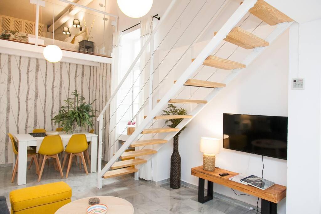 Idyllic & Loveliest With Patio.private Parking Sevilla