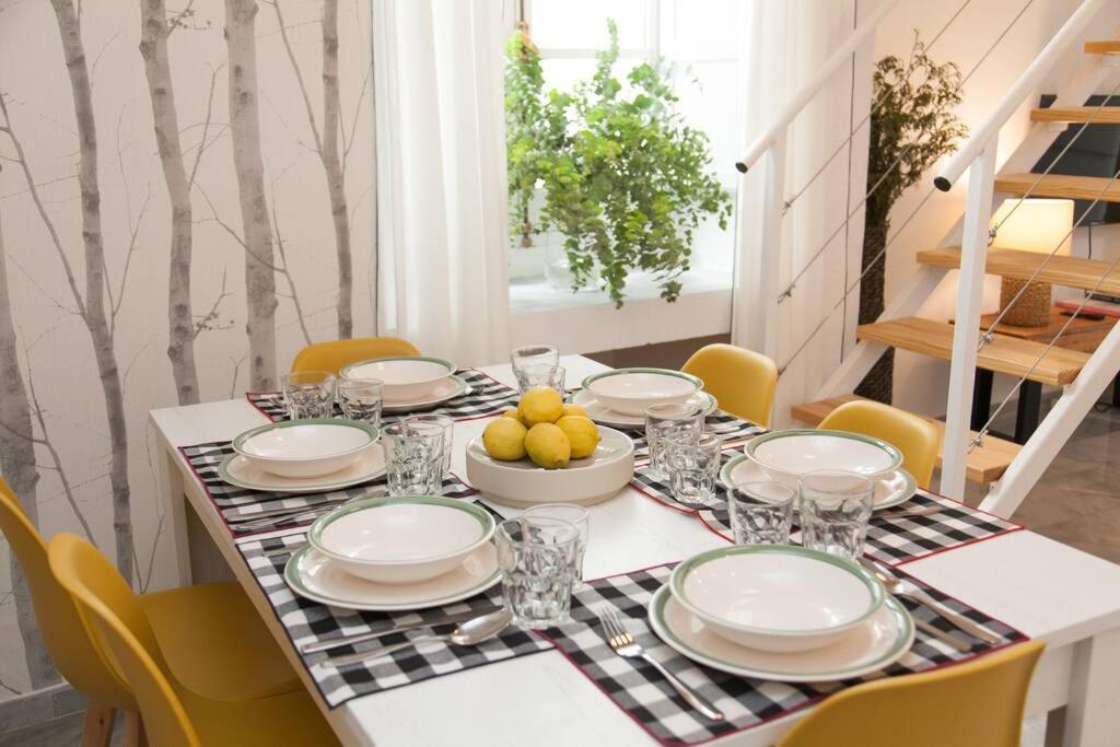 Idyllic & Loveliest With Patio.private Parking * Sevilla